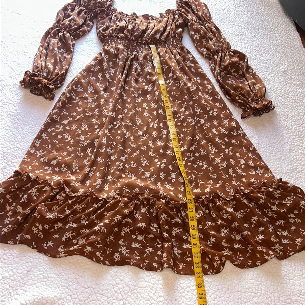 NWOT ASTR THE LEBEL Long Sleeve Floral Dress in Brown - Picture 5 of 9